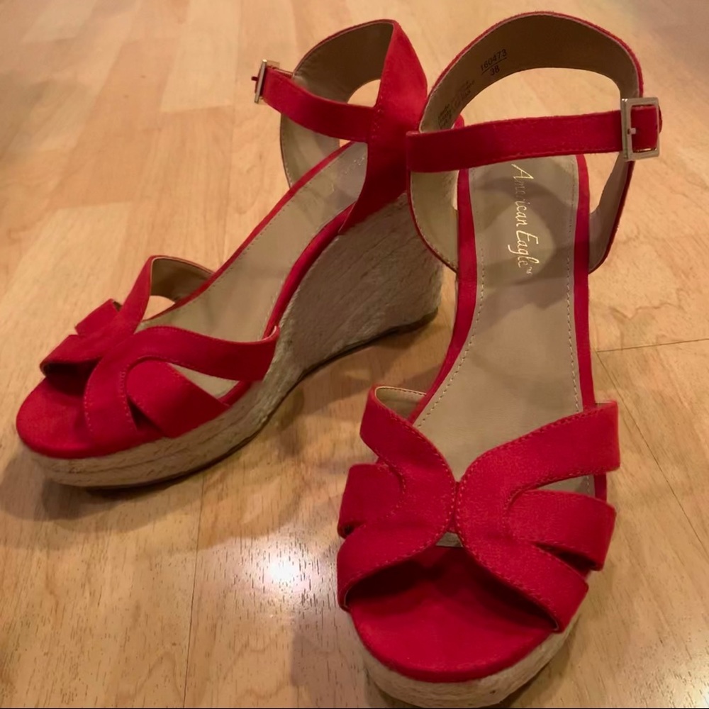 Red American Eagle wedge sandals, 3.5 inches